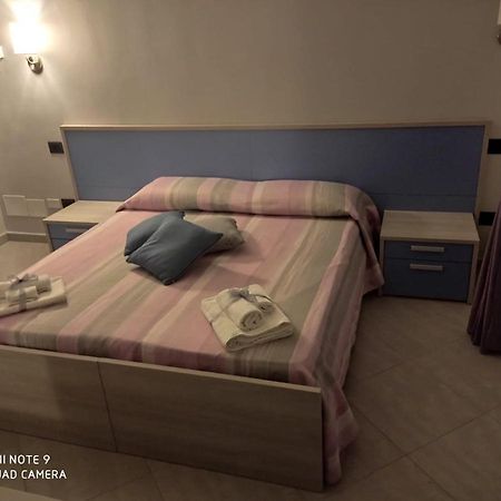 Affittacamere Borgata Marina Roseto Capo Spulico Dış mekan fotoğraf