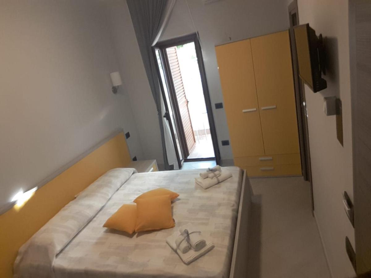 Affittacamere Borgata Marina Roseto Capo Spulico Dış mekan fotoğraf