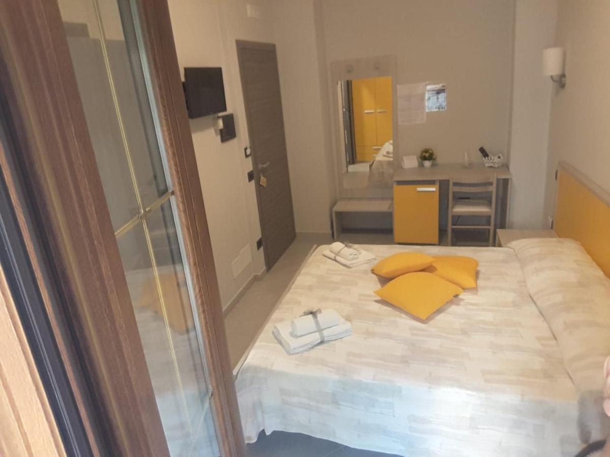 Affittacamere Borgata Marina Roseto Capo Spulico Dış mekan fotoğraf